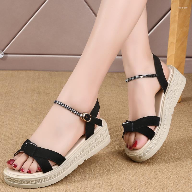Sandals Luxury Leather Women X-Shape Suede Upper Vanp Of Shoes Metal Decoration Buckle Strap Sandal Flat Increased, Black 8521
Sandals Luxury Leather Women X-Shape Suede Upper Vanp Of Shoes Metal Decoration Buckle Strap Sandal Flat Increased, Black 8521