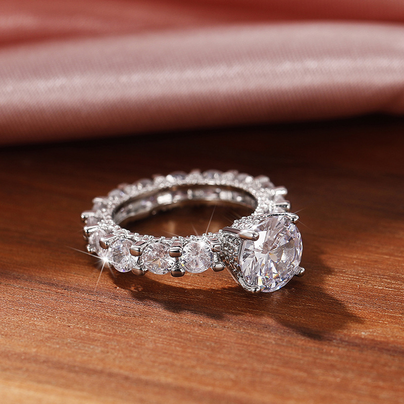 2023 Top Sell Wedding Rings Luxury Jewelry 925 Sterling Silver Fill Round Cut White Topaz CZ Diamond Eternity Party Women Engagement Bridal Ring For L