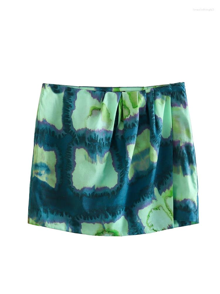 Skirts YENKYE 2023 Women Contrast Color Tie Dye Print Wrapped Mini Skirt Vintage High Waist Female Chic Side Zipper Pleat Faldas Mujer, As picture
Skirts YENKYE 2023 Women Contrast Color Tie Dye Print Wrapped Mini Skirt Vintage High Waist Female Chic Side Zipper Pleat Faldas Mujer, As picture