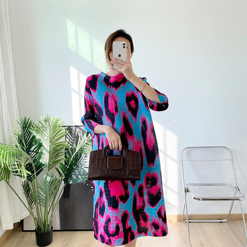Casual Dresses Early Spring Women's Leopard Print Dress Miyak Folds Fashion Loose Plus Size Fat Mm Temperament Turtleneck Party DressCas, Khaki
Casual Dresses Early Spring Women's Leopard Print Dress Miyak Folds Fashion Loose Plus Size Fat Mm Temperament Turtleneck Party DressCas, Khaki