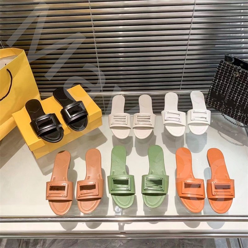 New Fashion Slippers Classic High Appearance Level Slippers Light Luxury Casual High-Quality Women Outside Wear Flat Beach Flip-Flops
New Fashion Slippers Classic High Appearance Level Slippers Light Luxury Casual High-Quality Women Outside Wear Flat Beach Flip-Flops