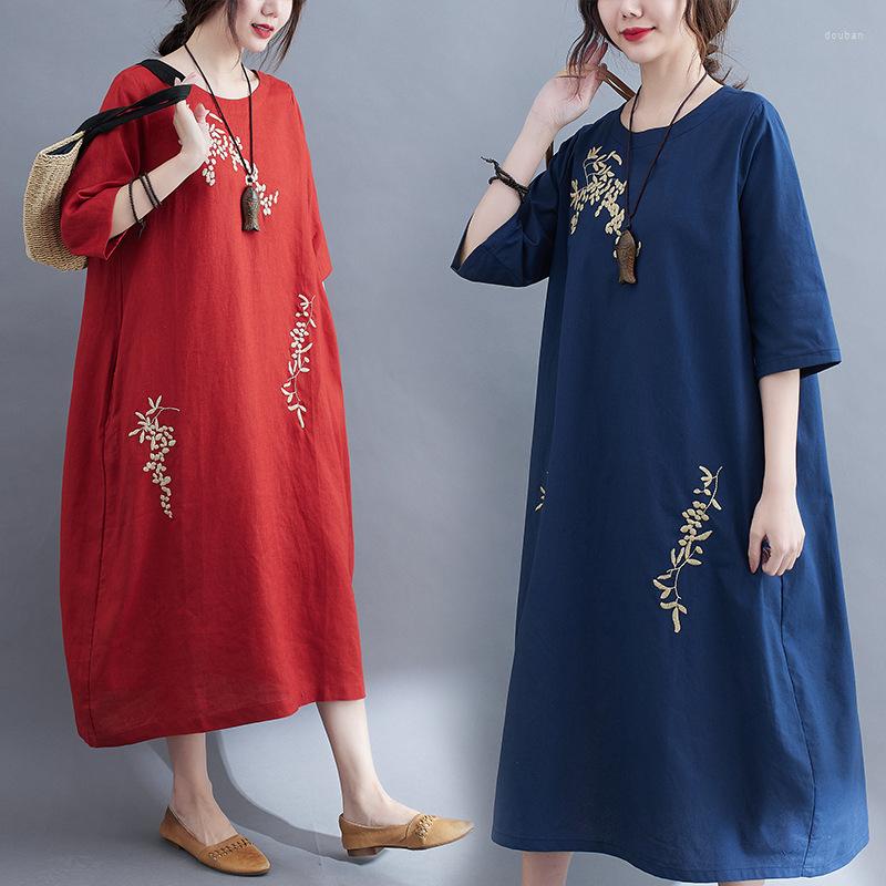 Ethnic Clothing Embroidery Flower Women Dresses Elegant O-neck Robe Gowns Cotton Linen Loose Dress Female Tang Suit Casual Daily
Ethnic Clothing Embroidery Flower Women Dresses Elegant O-neck Robe Gowns Cotton Linen Loose Dress Female Tang Suit Casual Daily