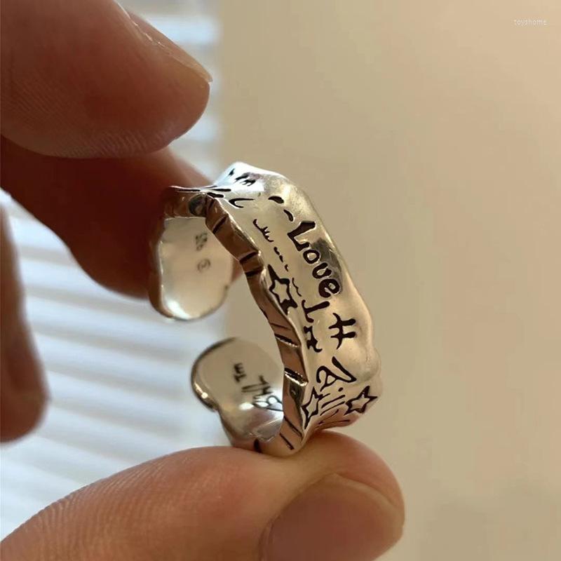 Cluster Rings 925 Sterling Silver Retro Letters Lines Ring For Women Fine Jewelry Finger Adjustable Open Vintage Party Birthday Gift
Cluster Rings 925 Sterling Silver Retro Letters Lines Ring For Women Fine Jewelry Finger Adjustable Open Vintage Party Birthday Gift