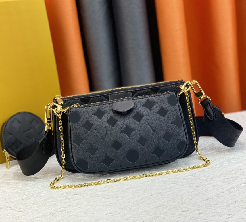 Designer womens shoulder bag luxury Favorite chain bags leather 3-piece set fashion mini handbags embossed flower letters ladies makeup purses Top-quality, 44823#embossed monogrames
Designer womens shoulder bag luxury Favorite chain bags leather 3-piece set fashion mini handbags embossed flower letters ladies makeup purses Top-quality, 44823#embossed monogrames