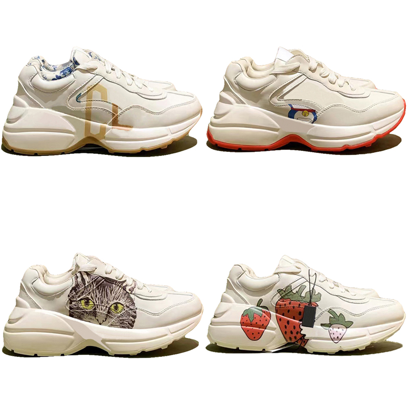 Designer Sneakers Rhyton Casual Shoes Men Women Platform old daddy shoe mens Luxury Vintage Logo Chunky Sneaker beige canvas Leather interlock web printed trainers
Designer Sneakers Rhyton Casual Shoes Men Women Platform old daddy shoe mens Luxury Vintage Logo Chunky Sneaker beige canvas Leather interlock web printed trainers