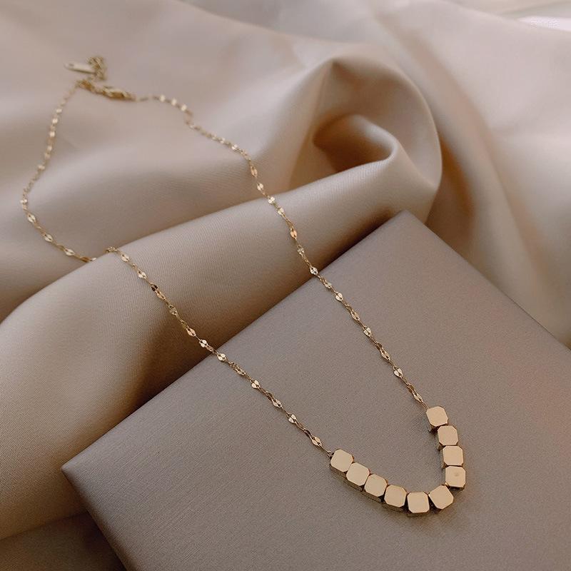 Chains Simple Titanium Steel Geometric Square Necklace Personalized Short Online Celebrity Temperament Design Sense
Chains Simple Titanium Steel Geometric Square Necklace Personalized Short Online Celebrity Temperament Design Sense
