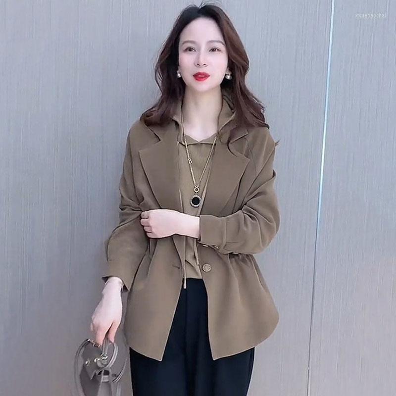 Women's Trench Coats 2023 Spring Autumn Coat Women Korean Loose Suit Collar Short Overcoat Windbreaker Female Tops R2641, Khaki
Women's Trench Coats 2023 Spring Autumn Coat Women Korean Loose Suit Collar Short Overcoat Windbreaker Female Tops R2641, Khaki