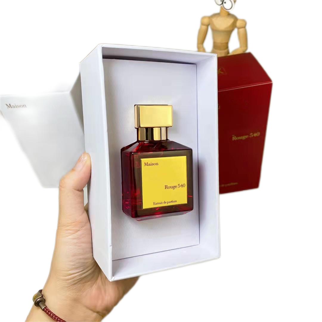 Promotion perfumes TOP woman man Rouge 540 Baccarat Perfume 70ml Extrait Eau De Parfum 2.4FL.OZ Maison Paris Unisex Fragrance Long Lasting Smell time Cologne Spray
Promotion perfumes TOP woman man Rouge 540 Baccarat Perfume 70ml Extrait Eau De Parfum 2.4FL.OZ Maison Paris Unisex Fragrance Long Lasting Smell time Cologne Spray
