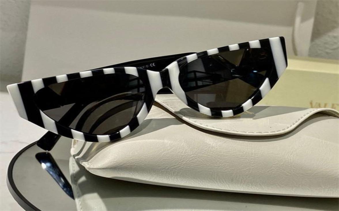 Sunglasses For Women Summer style AntiUltraviolet 4063 Retro Plate Plank full frame fashion Eyeglasses Random Box5509528
Sunglasses For Women Summer style AntiUltraviolet 4063 Retro Plate Plank full frame fashion Eyeglasses Random Box5509528