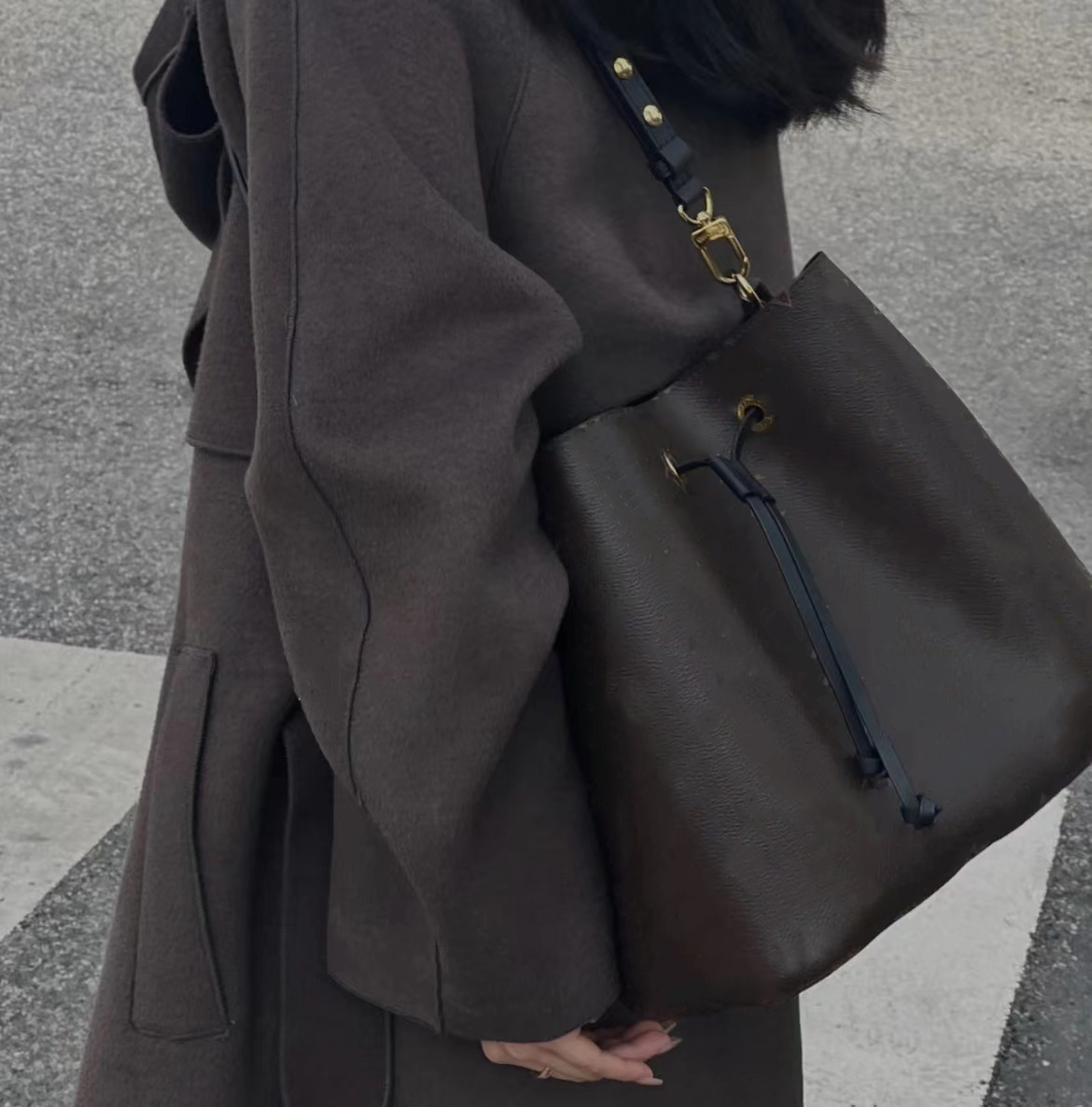 NEONOE Bucket Bags Shopping Shoulder Cross Body Handbag Detachable And Adjustable Shoulder Strap Letter Central Zippered Patch Pocket Handbags M44020 M44021, Black
NEONOE Bucket Bags Shopping Shoulder Cross Body Handbag Detachable And Adjustable Shoulder Strap Letter Central Zippered Patch Pocket Handbags M44020 M44021, Black