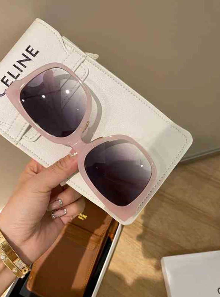 Sunglasses Designer Fashion es Cel Arc de Triomphe 2023 new square Grey Pink 520 limited white UV ristant Sunglass Motion current 60ESS
Sunglasses Designer Fashion es Cel Arc de Triomphe 2023 new square Grey Pink 520 limited white UV ristant Sunglass Motion current 60ESS