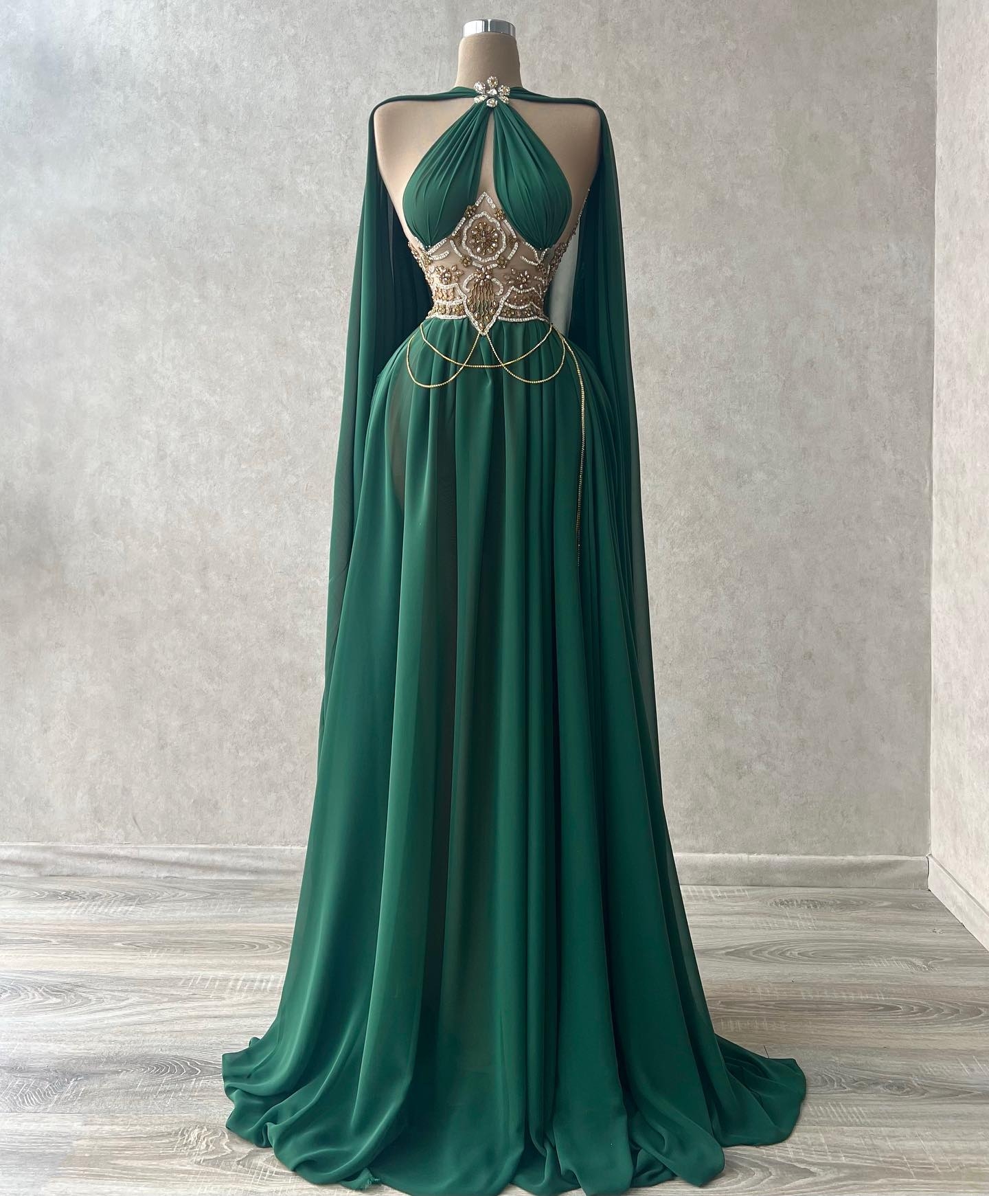 Luxury Mermaid Prom Dresses Designer Sleeveless Applicants Beads Tulle Backless Floor Length Custom Made Party Dress Plus Size Vestido De Noite