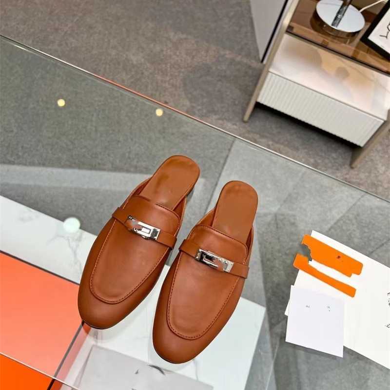 full leather buttoned outer wear Baotou half slippers 2023 summer new flat bottom color matching muller shoes for women, Black
full leather buttoned outer wear Baotou half slippers 2023 summer new flat bottom color matching muller shoes for women, Black