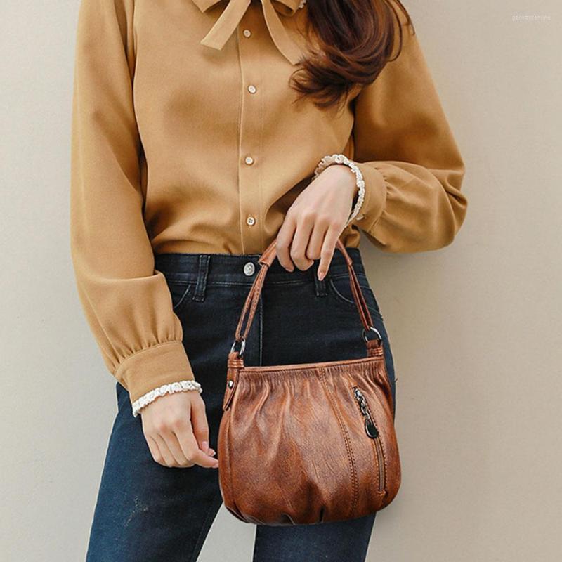Duffel Bags Women's Vintage Handbag Fashion Simple Casual Pleated Leather Shoulder Bucket Large Capacity Bag Multi-layer Soft N1N9, Black
Duffel Bags Women's Vintage Handbag Fashion Simple Casual Pleated Leather Shoulder Bucket Large Capacity Bag Multi-layer Soft N1N9, Black