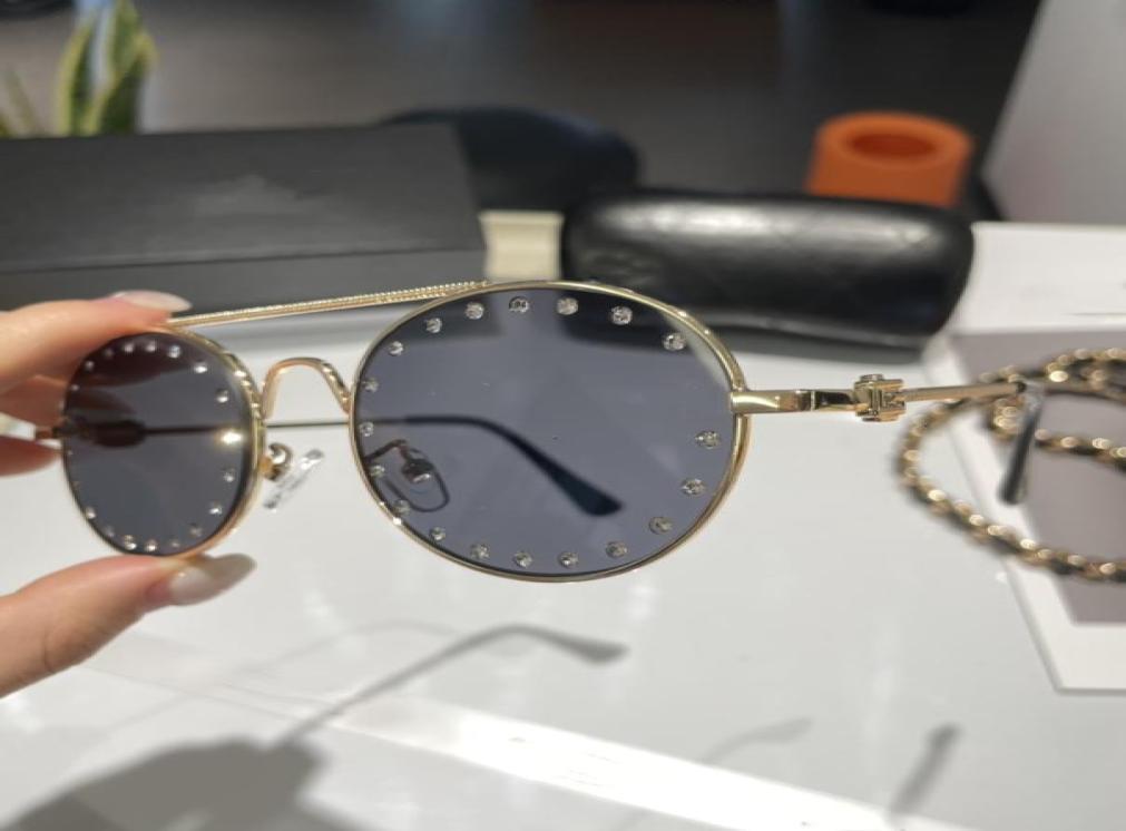 2019 Luxury Vintage 2380 Sunglasses Audrey Fashion Women Designer Big Frame Flap Top Sunglasses Leopard Plank Frame Come with boxe6470574
2019 Luxury Vintage 2380 Sunglasses Audrey Fashion Women Designer Big Frame Flap Top Sunglasses Leopard Plank Frame Come with boxe6470574