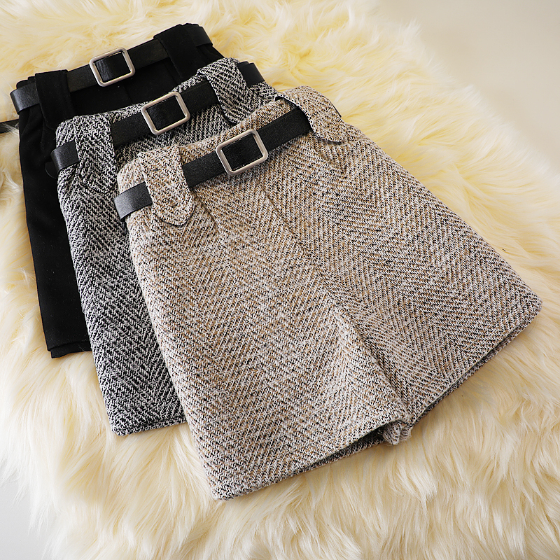 Women's Shorts Woolen shorts autumn and winter high waist fashion wide-leg pants boots trousers 230413, Grey
Women's Shorts Woolen shorts autumn and winter high waist fashion wide-leg pants boots trousers 230413, Grey