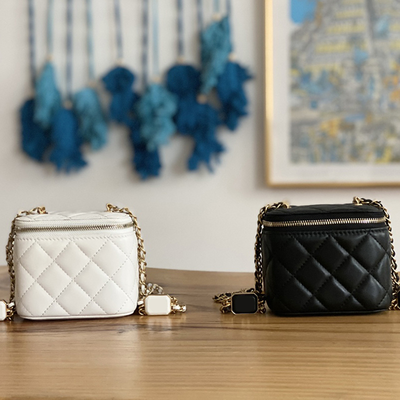 Luxury Cosmetic Bag Designer Crossbody Bags 11CM Genuine Leather Chain Bag High Imitation Lipstick Bag With Box ZC275
Luxury Cosmetic Bag Designer Crossbody Bags 11CM Genuine Leather Chain Bag High Imitation Lipstick Bag With Box ZC275