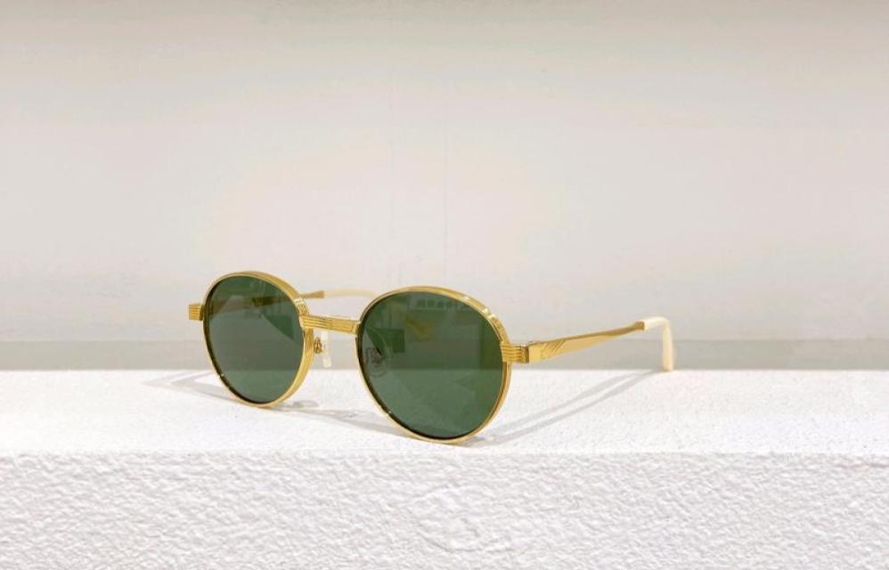 Retro Round Sunglasses for Men Metal GoldGreen Lenses 0872 Sun Glasses with Box1976088
Retro Round Sunglasses for Men Metal GoldGreen Lenses 0872 Sun Glasses with Box1976088