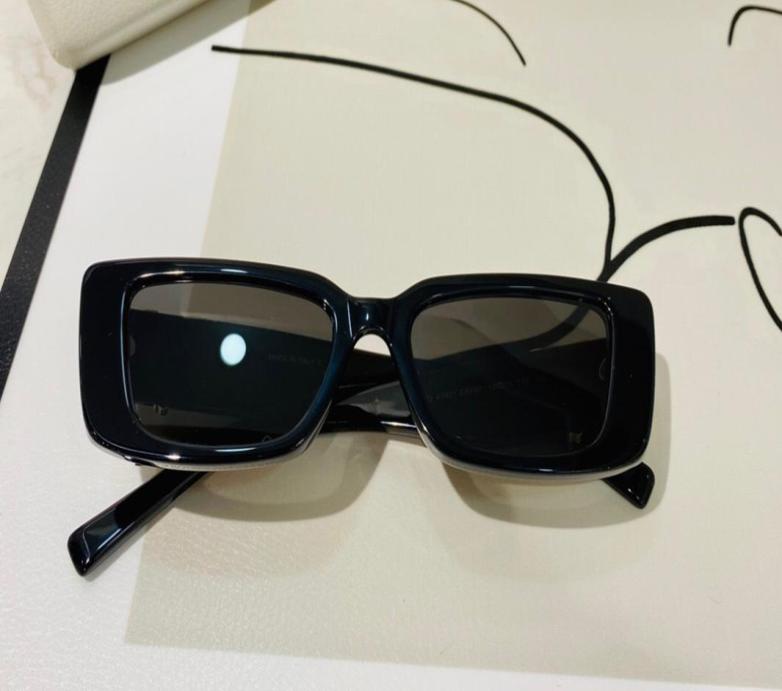 4382 New fashion women039s sunglasses charming round frame simple selling style top quality Uv400 protection Eyewea2200032
4382 New fashion women039s sunglasses charming round frame simple selling style top quality Uv400 protection Eyewea2200032