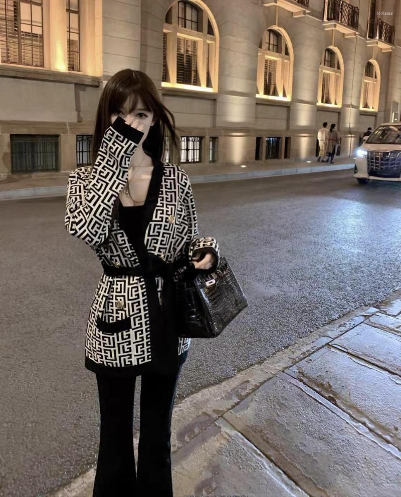 Women' Jackets A2890 Fashion Women' Coats & 2023 Runway Luxury European Design Party Style Clothing, Picture shown
Women' Jackets A2890 Fashion Women' Coats & 2023 Runway Luxury European Design Party Style Clothing, Picture shown
