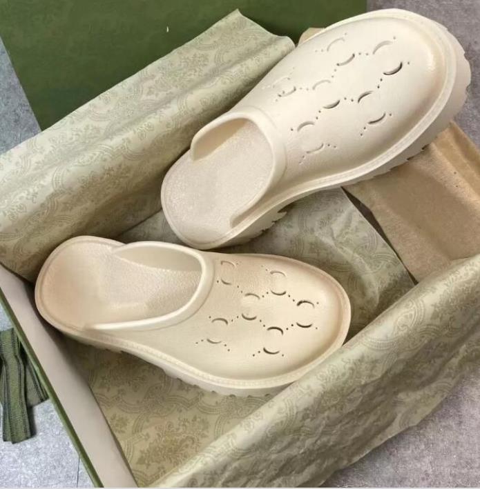 Luxury Sandals Platform Slide Hollow Pattern Slippers Transparent Materials Sandal Rubber Flats Slipper Flip Flops Wholsale, Color 8
Luxury Sandals Platform Slide Hollow Pattern Slippers Transparent Materials Sandal Rubber Flats Slipper Flip Flops Wholsale, Color 8
