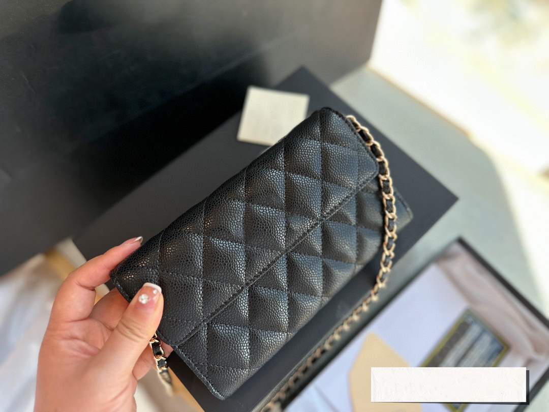 Fashion WOC shoulder bag for women classic chain flip bag with diamond pattern caviar genuine leather metal buckle opening crossbody designer luxury item, White
Fashion WOC shoulder bag for women classic chain flip bag with diamond pattern caviar genuine leather metal buckle opening crossbody designer luxury item, White