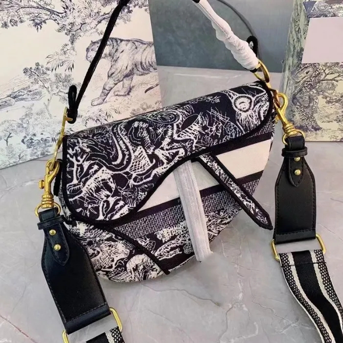 Designer Bags Saddles Bag Shoulder Crossbod Vintage Handbags Satchel Luxury Leather Black Gold Hardware Kit with Strap Makeup WalletMultiple styles colors, White
Designer Bags Saddles Bag Shoulder Crossbod Vintage Handbags Satchel Luxury Leather Black Gold Hardware Kit with Strap Makeup WalletMultiple styles colors, White