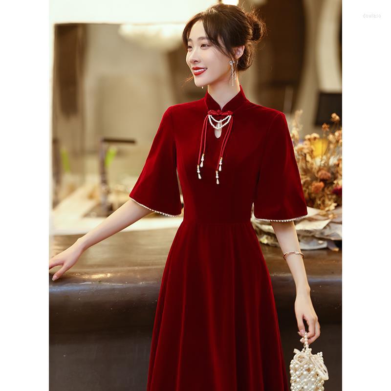 Ethnic Clothing Bride Burgundy Long A Line Prom Gown Women Elegant Chinese Style Velour Wedding Dress
Ethnic Clothing Bride Burgundy Long A Line Prom Gown Women Elegant Chinese Style Velour Wedding Dress
