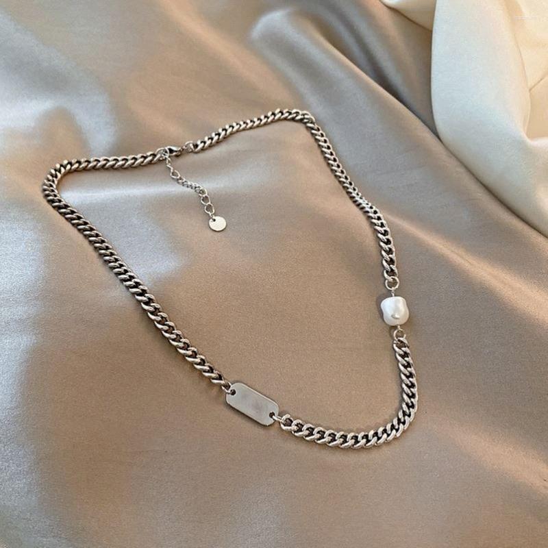 Chains European And American Retro Simple Chain Pearl Necklace Men Women Cold Wind Metal Clavicle High-End Accessorie
Chains European And American Retro Simple Chain Pearl Necklace Men Women Cold Wind Metal Clavicle High-End Accessorie