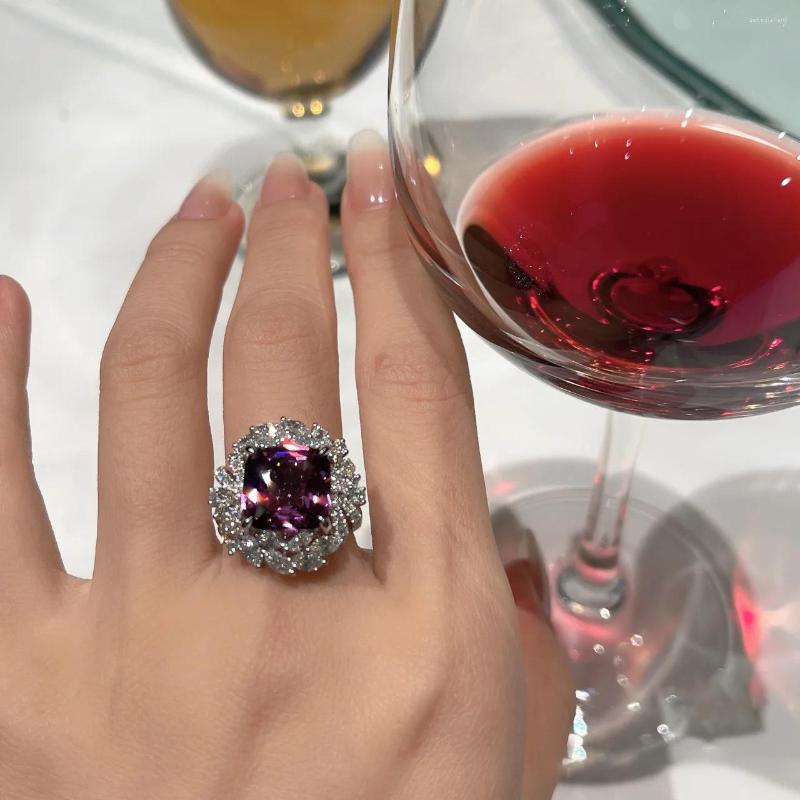 Wedding Rings Flower Super Flash Luxury Purple Bright Zirconia Jewelry Lady Ring Prom Valentine's Day Anniversary Gift D840
Wedding Rings Flower Super Flash Luxury Purple Bright Zirconia Jewelry Lady Ring Prom Valentine's Day Anniversary Gift D840