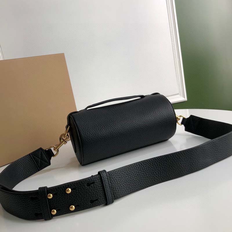 2023 Fashion Handbag wholesales With Box Top-quality Armpit Bags Classic Leather Designer Handbags for Ladies Shoulder Bags messenger Shopping shoulder bag, Black
2023 Fashion Handbag wholesales With Box Top-quality Armpit Bags Classic Leather Designer Handbags for Ladies Shoulder Bags messenger Shopping shoulder bag, Black