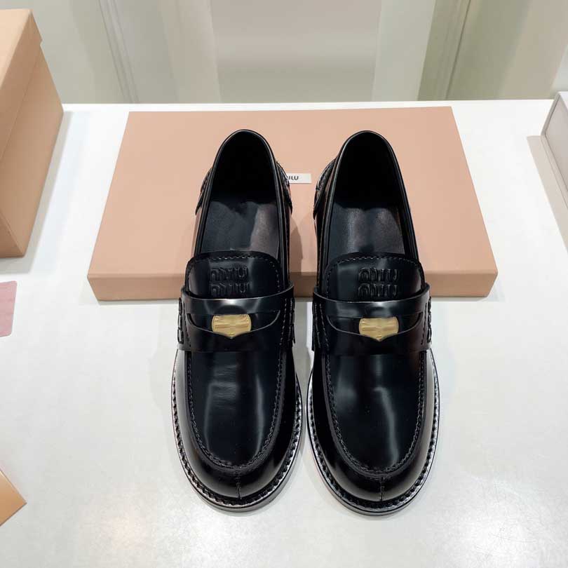 top quality Casual Shoes Luxurious miu loafers shoes casual ballet designer party patent leather semi-flat lambskin leg ball dress sneakers, White
top quality Casual Shoes Luxurious miu loafers shoes casual ballet designer party patent leather semi-flat lambskin leg ball dress sneakers, White