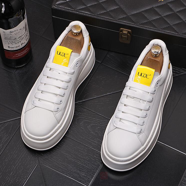 New Designer Rivet Men's Shoes Luxury Sneakers Punk Men Casual Small White Shoes Breathable Board Shoes Zapatillas Hombre D2H21
New Designer Rivet Men's Shoes Luxury Sneakers Punk Men Casual Small White Shoes Breathable Board Shoes Zapatillas Hombre D2H21