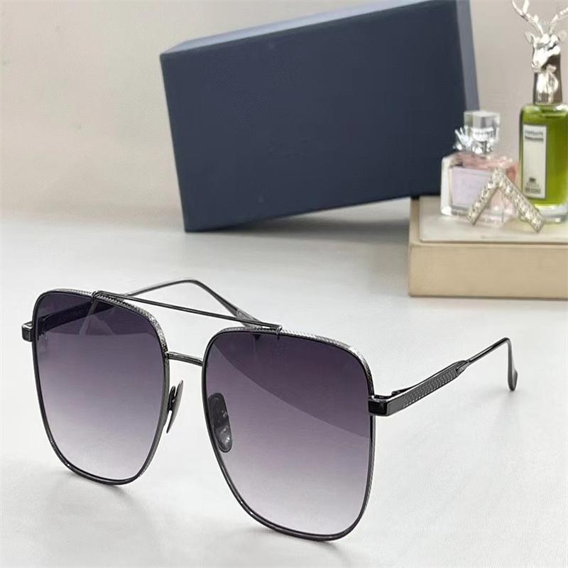 Sunglasses Fashion Classic HC97 Metal Square Gold Frame Unisex Vintage Style Attitude Protection Eyewear With Box
Sunglasses Fashion Classic HC97 Metal Square Gold Frame Unisex Vintage Style Attitude Protection Eyewear With Box