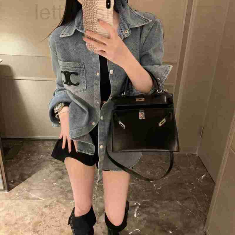 Women' Polos designer 23ss Spring/Summer New Product Denim Polo Collar Long Sleeve Shirt Coat Embroidered Loose Fit Men' and Shirts CH65, As shown in figure
Women' Polos designer 23ss Spring/Summer New Product Denim Polo Collar Long Sleeve Shirt Coat Embroidered Loose Fit Men' and Shirts CH65, As shown in figure