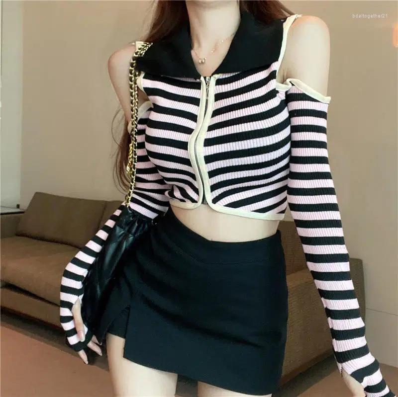 Women's T Shirts Hong Kong Style Striped Polo Neck Off Shoulder Long Sleeve T-Shirt Women's Design Sensible Spicy Girl Short Vintage Top
Women's T Shirts Hong Kong Style Striped Polo Neck Off Shoulder Long Sleeve T-Shirt Women's Design Sensible Spicy Girl Short Vintage Top