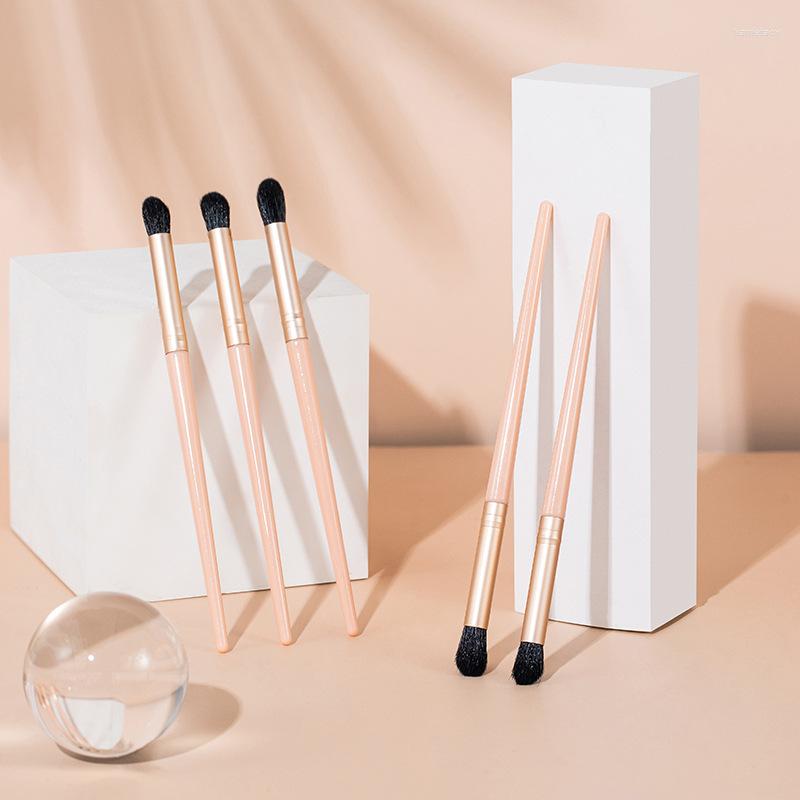 Makeup Brushes 1Pcs Women's Powder Blusher Brush Eye Shadow Beginner's Gold Foil Horse Hair Beauty Foundation
Makeup Brushes 1Pcs Women's Powder Blusher Brush Eye Shadow Beginner's Gold Foil Horse Hair Beauty Foundation