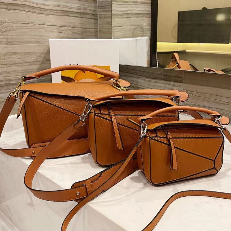Fashion handbag design for women Lowe geometry bags puzzle stitched Ling lattice Cow Leather Unisex Shoulder bag Messenger pillow handbags
Fashion handbag design for women Lowe geometry bags puzzle stitched Ling lattice Cow Leather Unisex Shoulder bag Messenger pillow handbags