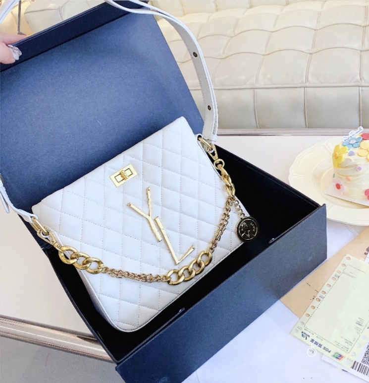 5A Wallet shopping bag big tote Women Shoulder Bags Splicing totes Designers Handbags Ms Leather Travel woman Messenger School Bag Tote with foldable gift box, White
5A Wallet shopping bag big tote Women Shoulder Bags Splicing totes Designers Handbags Ms Leather Travel woman Messenger School Bag Tote with foldable gift box, White