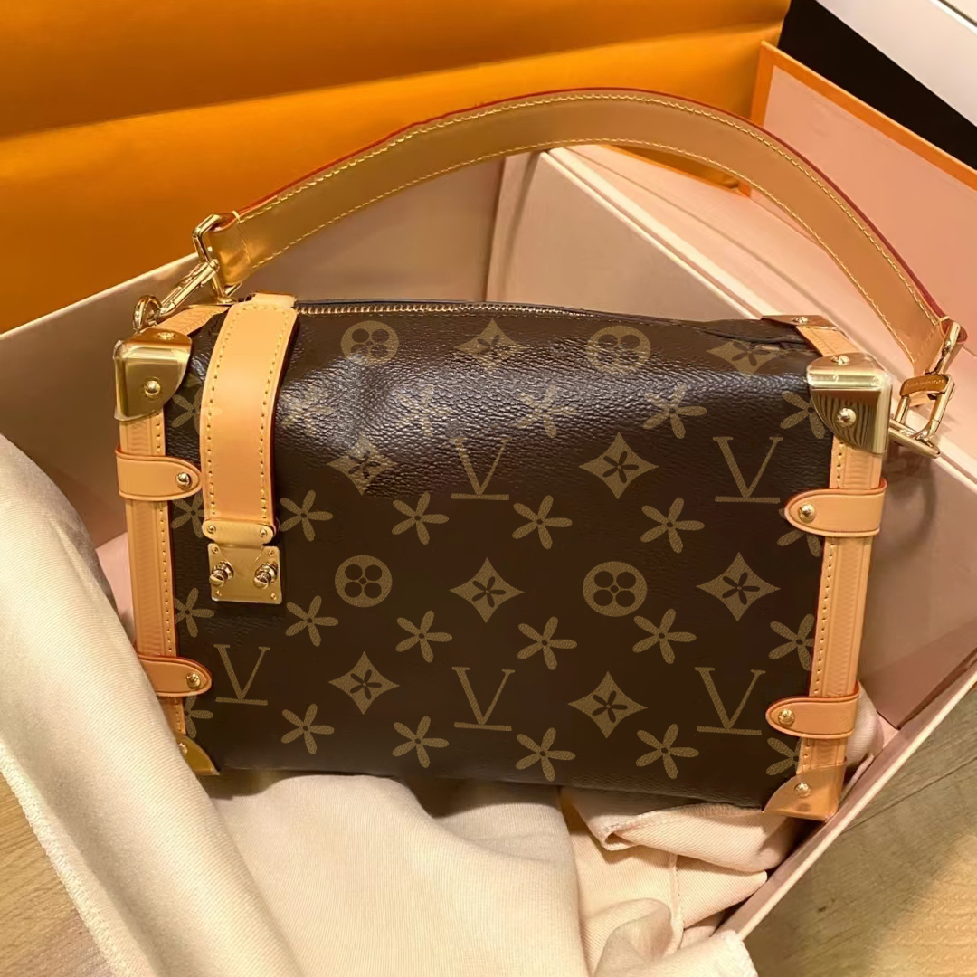 Vintage Square trunk box M46358 M21741 totes handbag crossbody clutch Shoulder bags Embossed viutonity Luxury Designer Bag Genuine leather Womens mens bag purses, Brown embossed
Vintage Square trunk box M46358 M21741 totes handbag crossbody clutch Shoulder bags Embossed viutonity Luxury Designer Bag Genuine leather Womens mens bag purses, Brown embossed