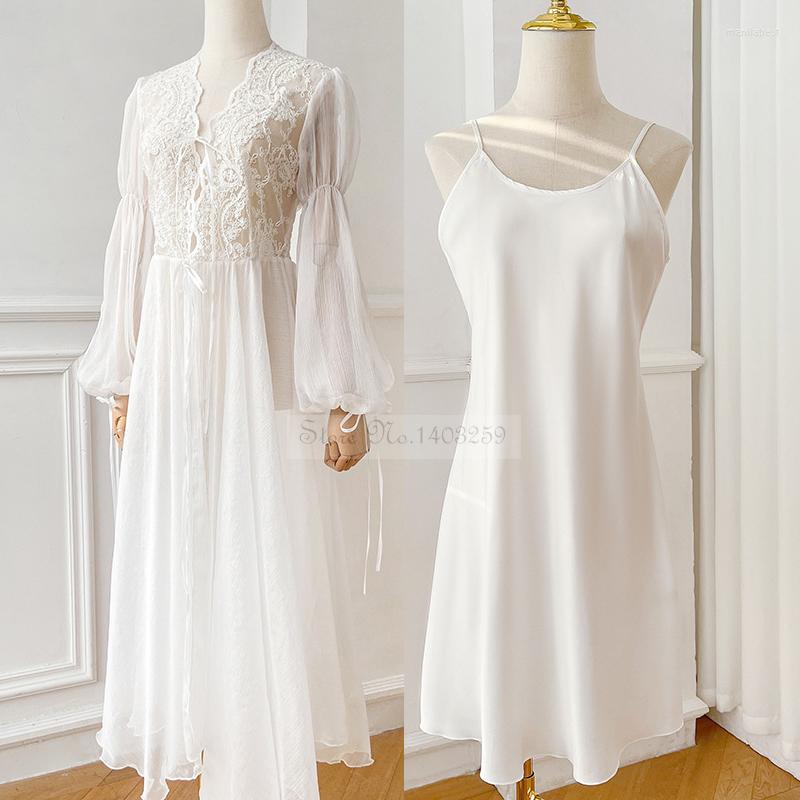 Women's Sleepwear French Elegant Bride Wedding Robe Spaghetti Strap Nightdress Sexy Lace Mesh Perspective Set Casual Long Nightgown, Beige single robe
Women's Sleepwear French Elegant Bride Wedding Robe Spaghetti Strap Nightdress Sexy Lace Mesh Perspective Set Casual Long Nightgown, Beige single robe