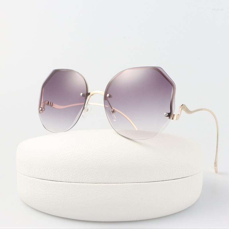 Sunglasses Rimless Round Woman Vintage Brand Designer Sun Glasses Female Fashion Metal Irregular Gradient Mirror
Sunglasses Rimless Round Woman Vintage Brand Designer Sun Glasses Female Fashion Metal Irregular Gradient Mirror
