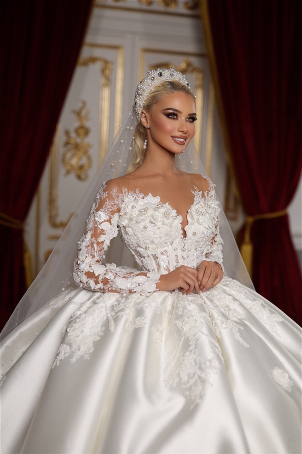Princess Satin Wedding Dresses Ball Gown Illusion Jewel Neck 3D wers Appliques Mariage Bridal Gowns Long Sleeve Vestido De Noiva 0505