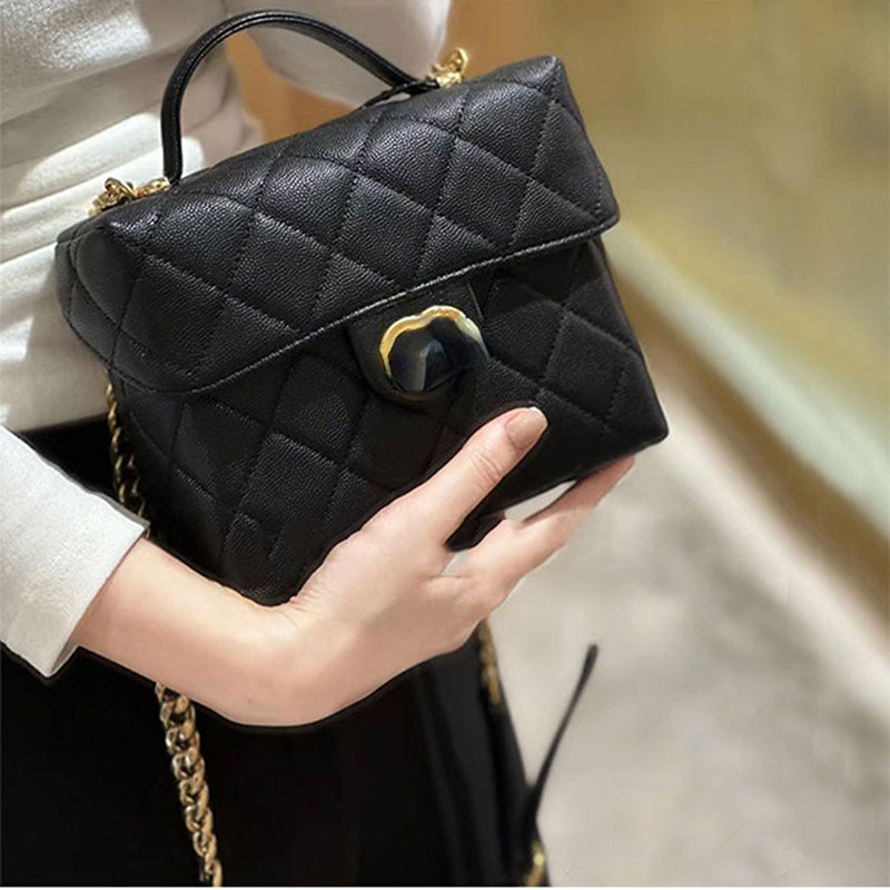 European and American Retro Box Small Square Bag Evening Bags Female 2023 New Tide Hand Bill of Lading Shoulder Crossbody Bag, Black
European and American Retro Box Small Square Bag Evening Bags Female 2023 New Tide Hand Bill of Lading Shoulder Crossbody Bag, Black
