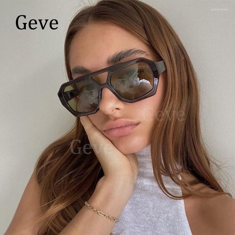 Sunglasses Vintage 70s Flat Top Woman Fashion Double Bridges Pilot Sun Glasses Female Hollow Shades Eyewear Oculos
Sunglasses Vintage 70s Flat Top Woman Fashion Double Bridges Pilot Sun Glasses Female Hollow Shades Eyewear Oculos