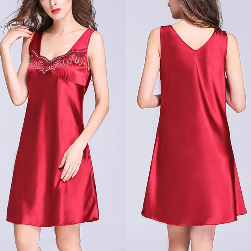 Women's Sleepwear Women's Nightdress Satin Silk Sleeveless Nightgowns With Lace And Embroidery Decor Home Wearing XIN-, Pink
Women's Sleepwear Women's Nightdress Satin Silk Sleeveless Nightgowns With Lace And Embroidery Decor Home Wearing XIN-, Pink