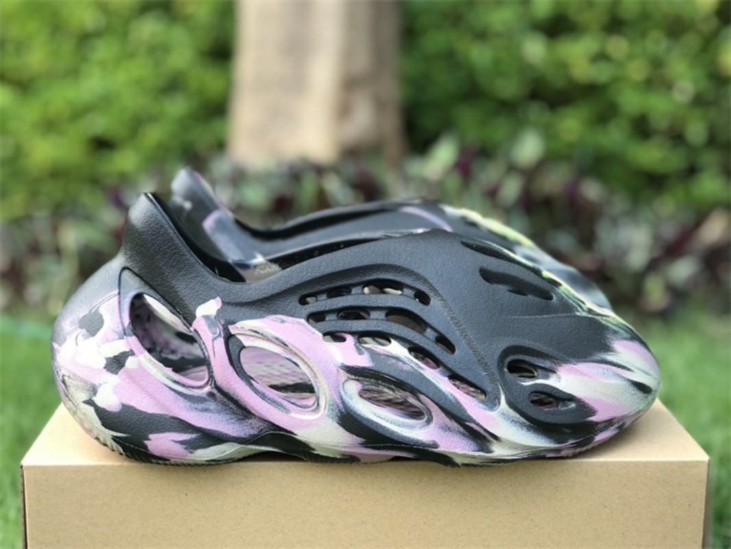 Hausschuhe Schuhe fügt Originale Ye Foam Runner MX Carbon Lila Clown OG Trendige Sport-Hausschuhe Unisex-Outdoor-Schuhe mit Originalverpackung hi