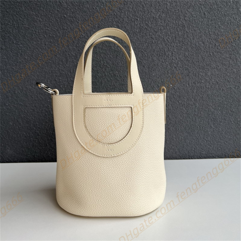 Top Quality designer Bucket Bags Fashion style In The Loop handbag woman classics Chain shoulder Cross body Shoulders bags Clutch totes hobo purses wallet, Black
Top Quality designer Bucket Bags Fashion style In The Loop handbag woman classics Chain shoulder Cross body Shoulders bags Clutch totes hobo purses wallet, Black