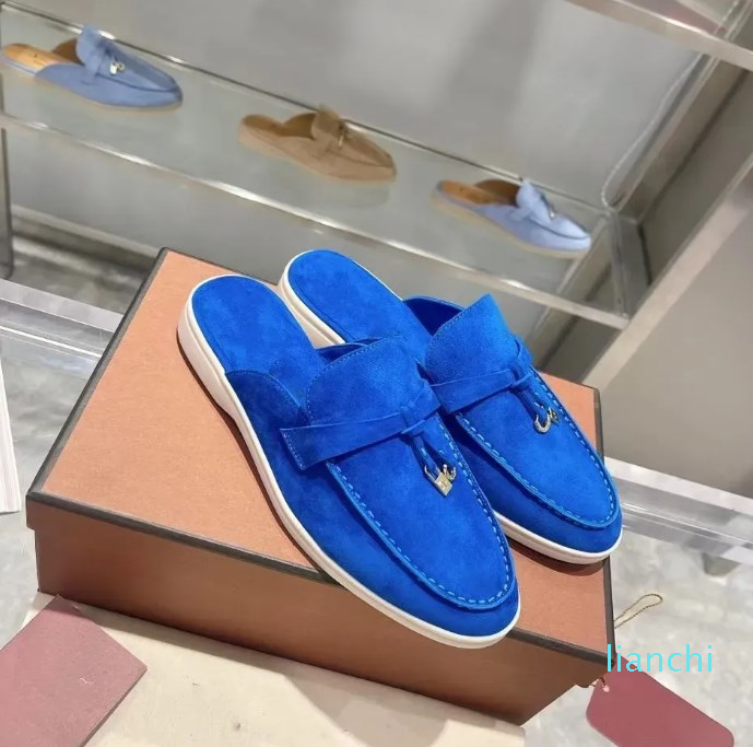 Flat casual shoes tassels leather womens slippers cashmere wrap toe square head sole skateboard designer dustproof bags 35-42
Flat casual shoes tassels leather womens slippers cashmere wrap toe square head sole skateboard designer dustproof bags 35-42