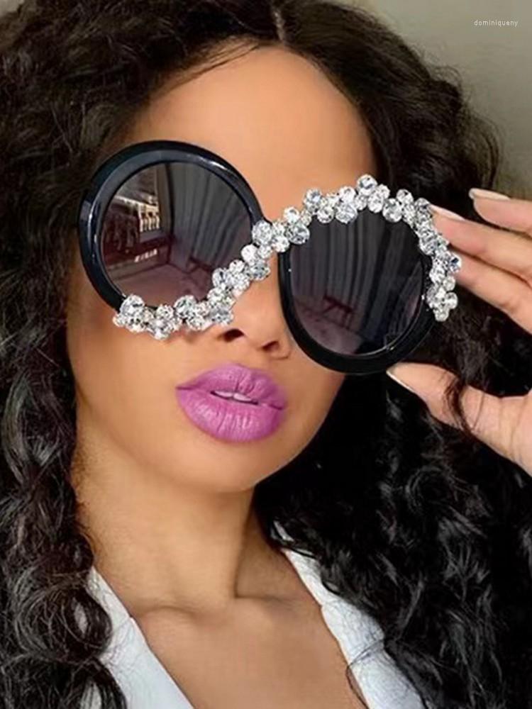 Sunglasses Inlay Diamond Women Oversized Round UV400 Decorative Eyewear Vintage Luxury Outdoor Sun Glasses For Fashion Lady
Sunglasses Inlay Diamond Women Oversized Round UV400 Decorative Eyewear Vintage Luxury Outdoor Sun Glasses For Fashion Lady